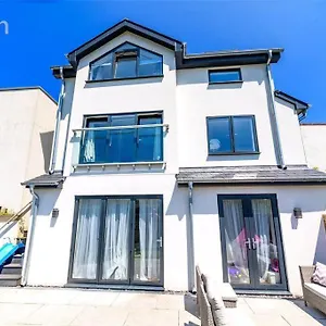 https://stunning-fun-4-bed-home-in-the-heart-of-brighton.brighton-hotels-england.com