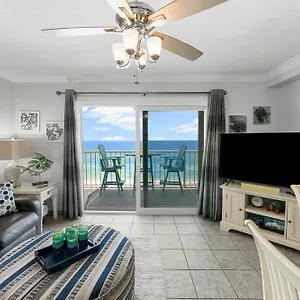 https://the-summit-1130.panamacity-beachhotels.com